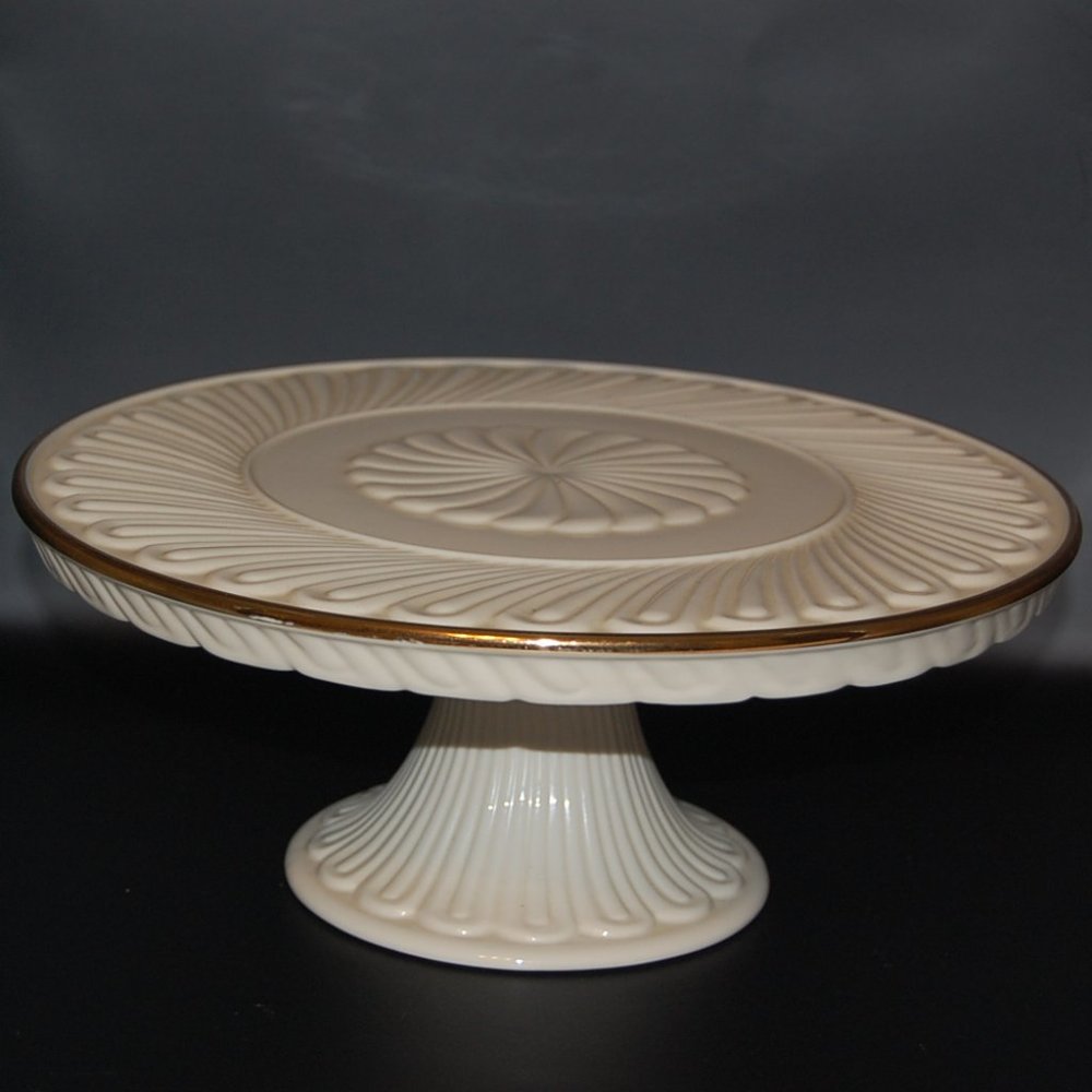 LENOX PEDESTAL HOUSE WARMING CAKE PLATE.
